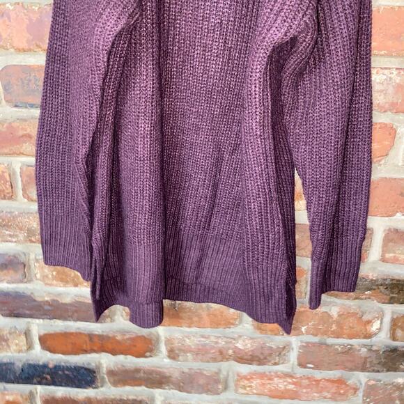 NWT Soho Jeans New York & Company Burgundy Cold Shoulder Sweater Size Medium - Picture 4 of 7